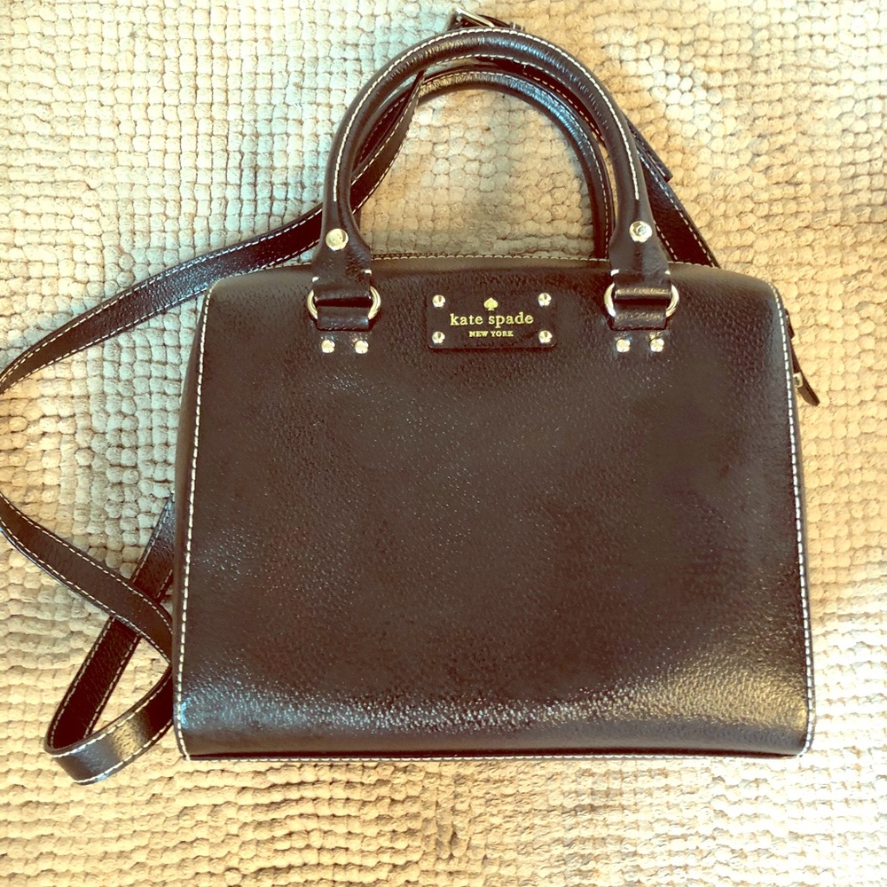 Kate Spade Crossbody black purse. Great size!